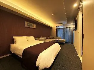 福冈兰多住宅酒店附楼 福岡 3*,